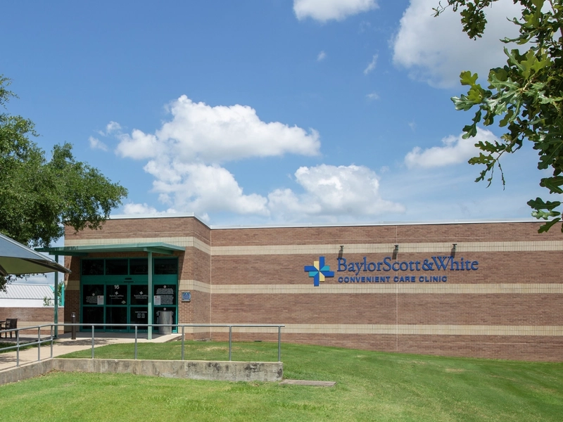 Exterior photo of Baylor Scott & White Convenient Care Clinic – College Station