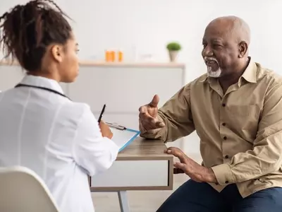 4 early warning signs and symptoms of colon cancer 