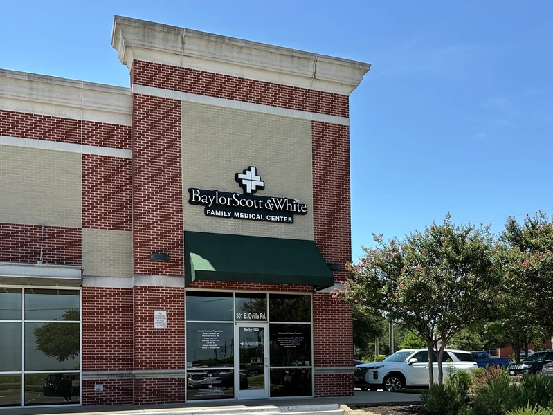 Exterior photo of Baylor Scott & White Family Medical Center – Red Oak