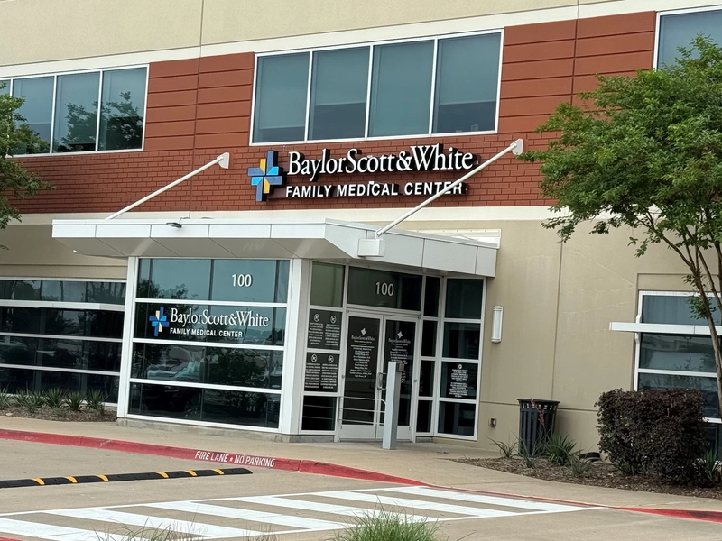 Exterior photo of Baylor Scott & White Family Medical Center – Waxahachie