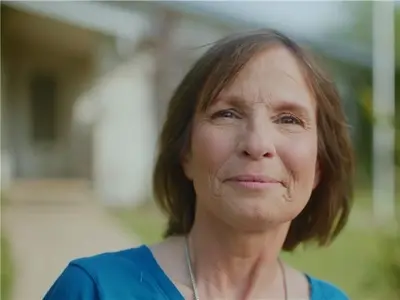 Bonny Bryson Lung Cancer Survivor.png