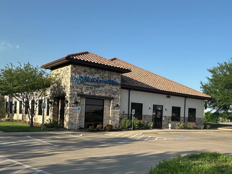 Exterior photo of BBaylor Scott & White Primary Care – Southwest Fort Worth
